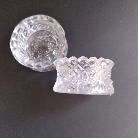 Antique STYLE Pattern Salt Cellars by The Higbee Glass Co. circa 1910-1915… - Picture 7 of 13